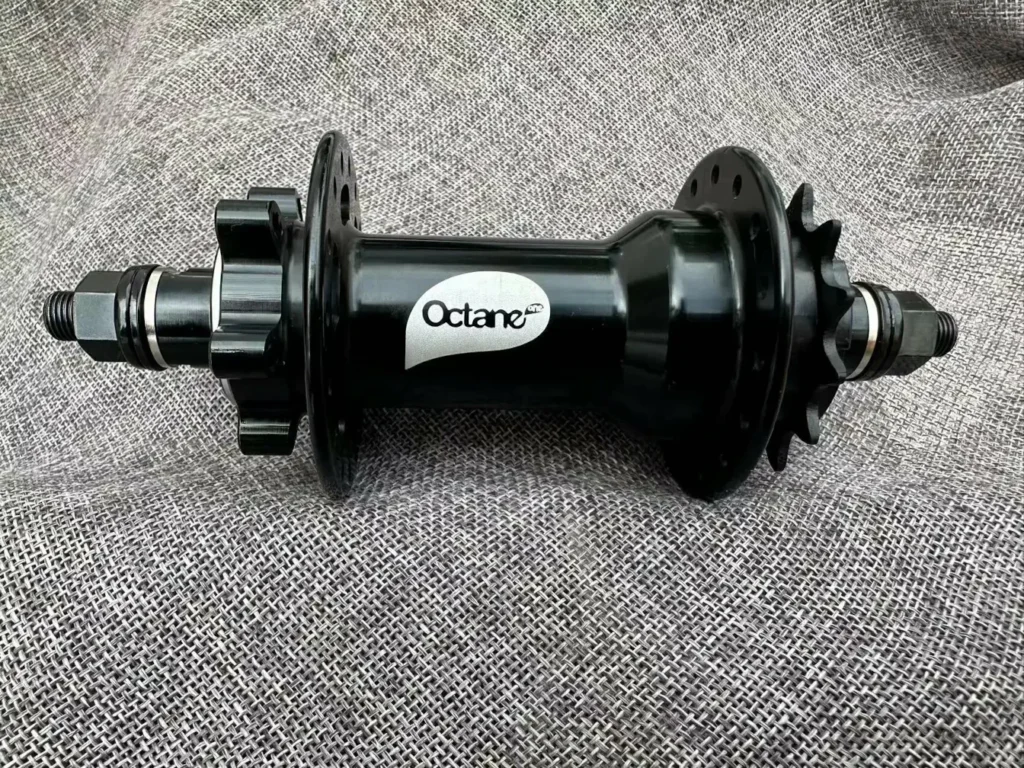 Rear hubs02
