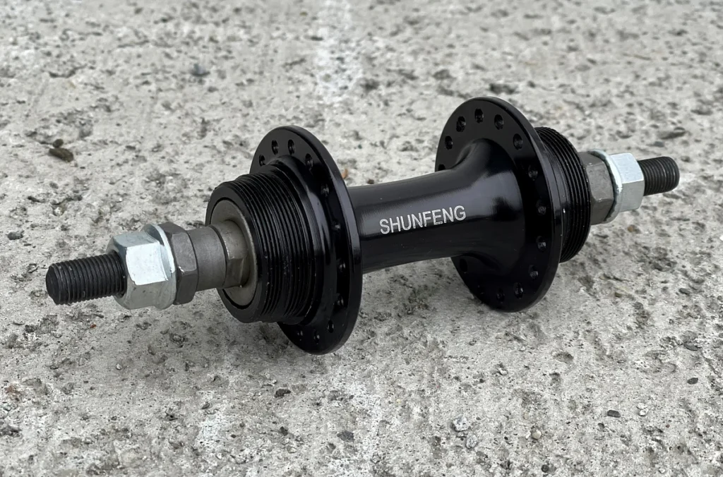 Rear hubs03