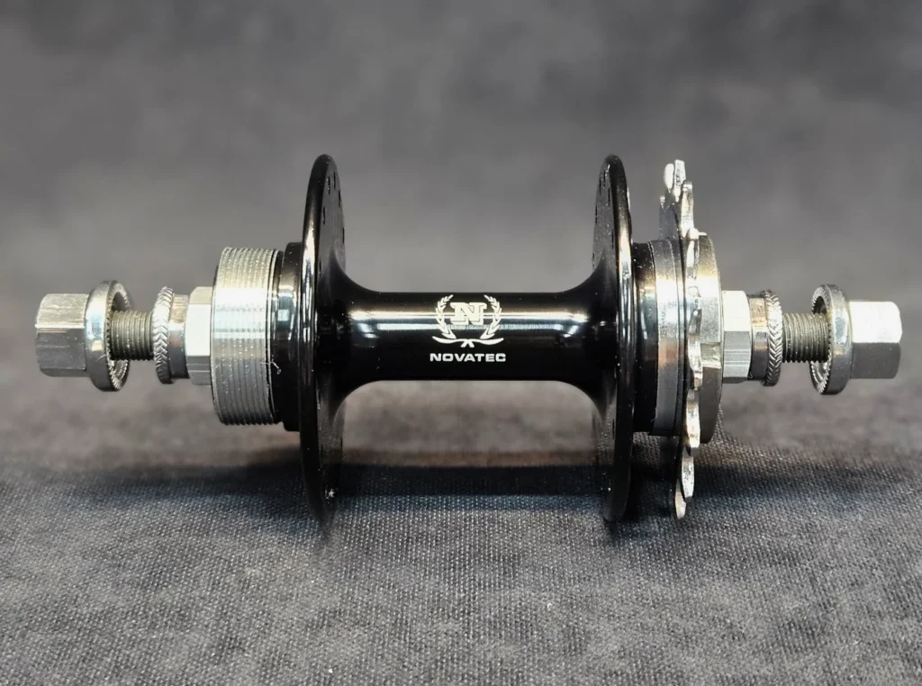 Rear hubs04