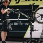 Стенд для ремонта велосипеда