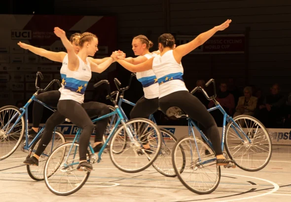 Artistic cycling